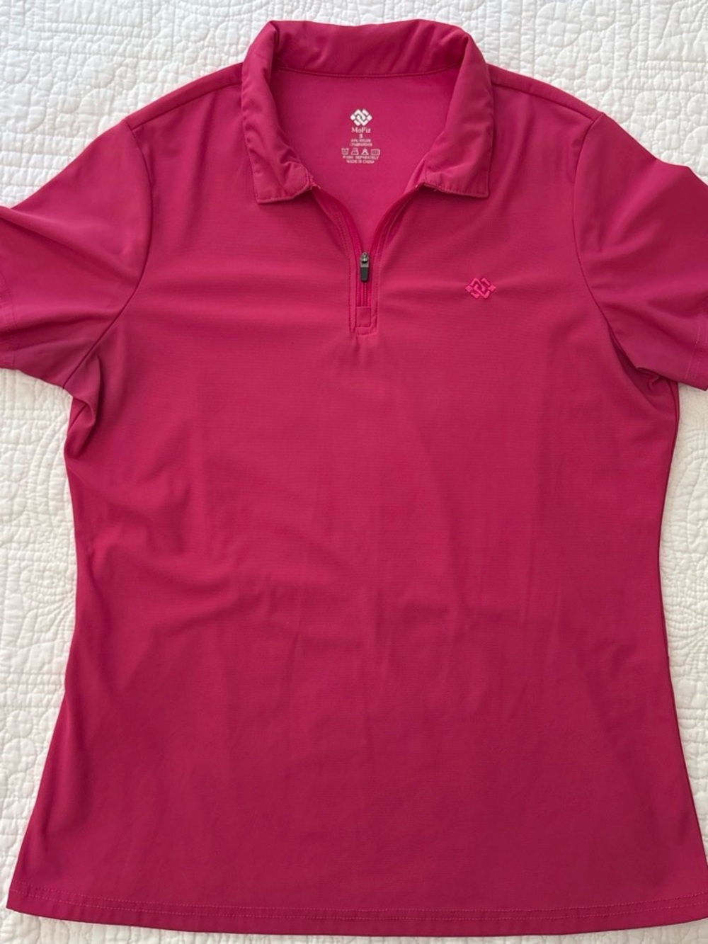 Women’s Short-Sleeve Zip Polo in Deep Pink